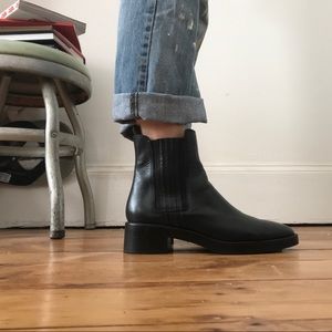 Zara Black Leather Chelsea Boot
